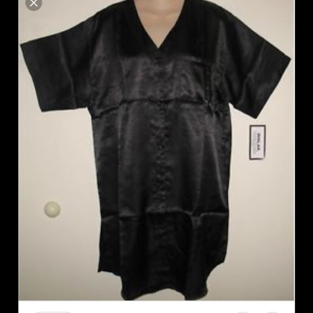 SOLID BLACK SATIN SLEEPWEAR